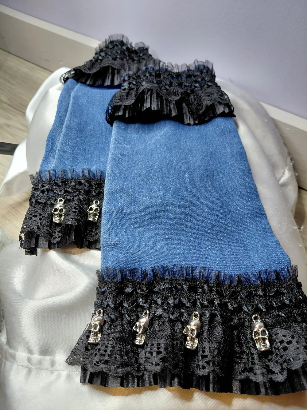 SKULL Black Lace-Trim Denim Arm Warmers - Women's Accessories